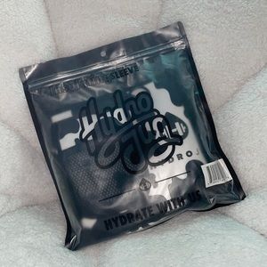 ✨HydroJug Cow Print sleeve 🐄🐮